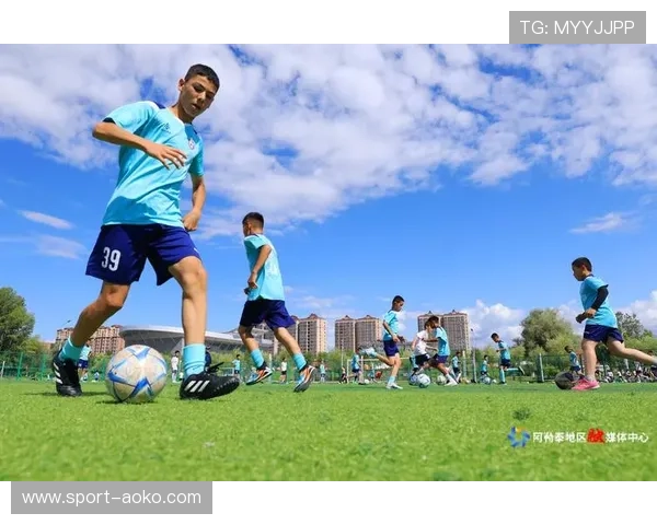 中东足球第一星是谁 他在国际舞台上的崛起与成就