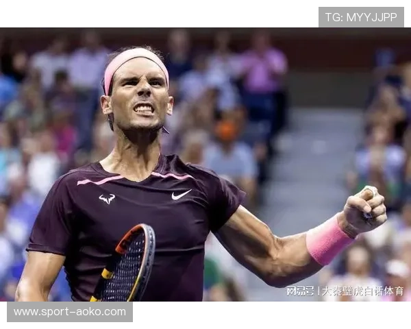 五位足球大满贯巨星的传奇之路与巅峰对决解析