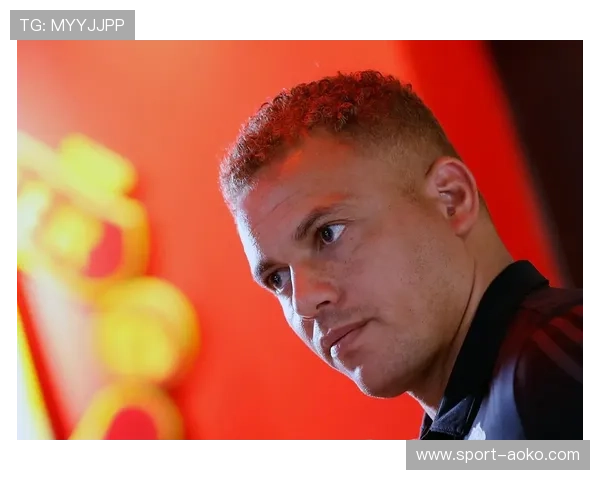 中韩足球首位球星崛起之路：从草根到亚洲舞台的传奇历程