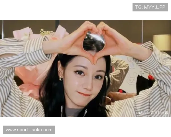 某足球巨星公开表示喜欢迪丽热巴引发热议粉丝纷纷猜测两人关系内幕