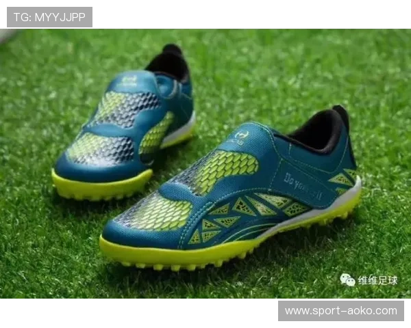 穿亚瑟士足球鞋的球星们：他们如何选择这款经典装备提升表现