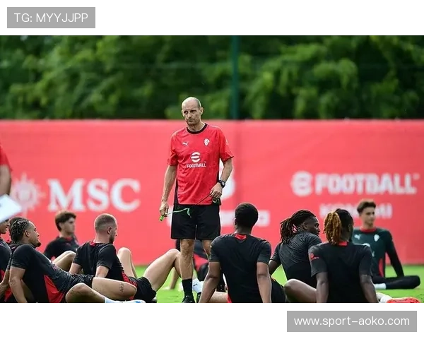 足球场上刺杀球星事件揭秘 他如何在危机中重生并重返赛场